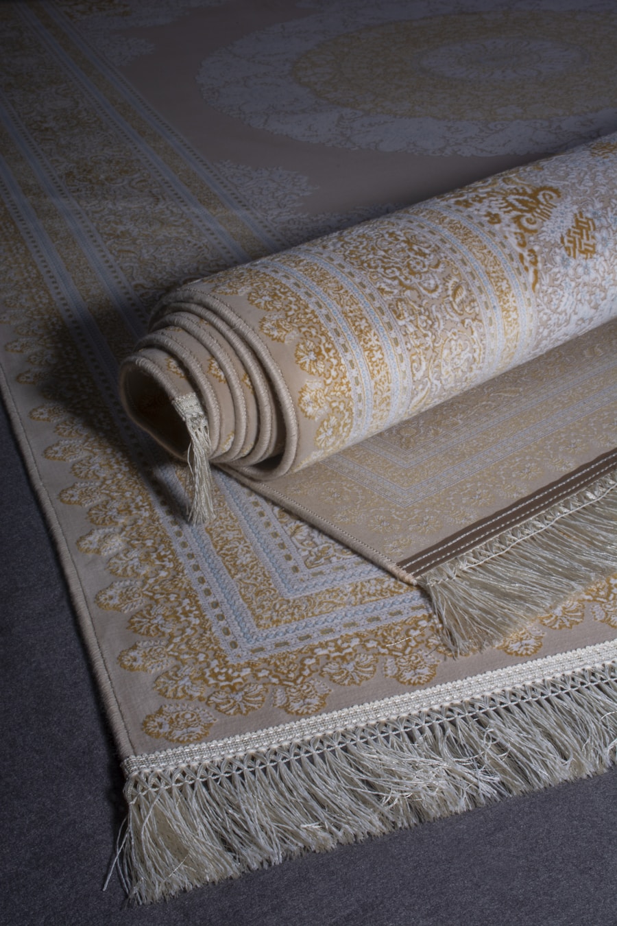 Rug suitable for professional cleaning